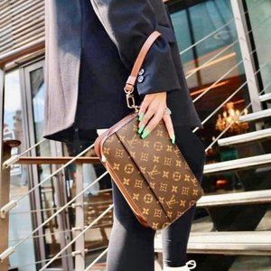 Authentic Louis Vuitton Orsay Clutch